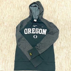Nike-Oregon Therma fit in gray black tones with silver logo lettering.  Warm!